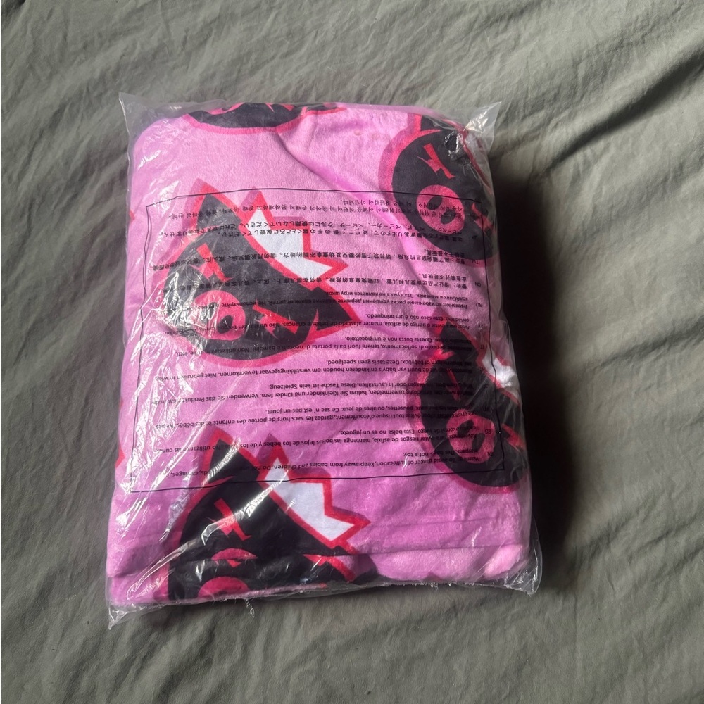 Brend new in package Argo pig blanket
